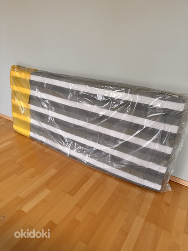 Mattress for folding bed