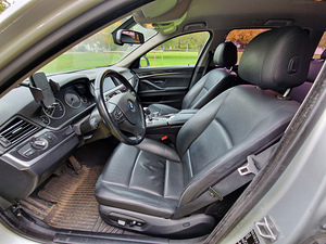 BMW 525d xDrive (6 foto / 8)