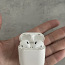 Apple AirPods (foto #1)