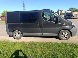 Opel Vivaro 1.9 (7 foto / 10)
