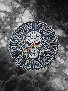 Unikaalne Eukalüptist Seinakell "Skull-Time" | 35cm