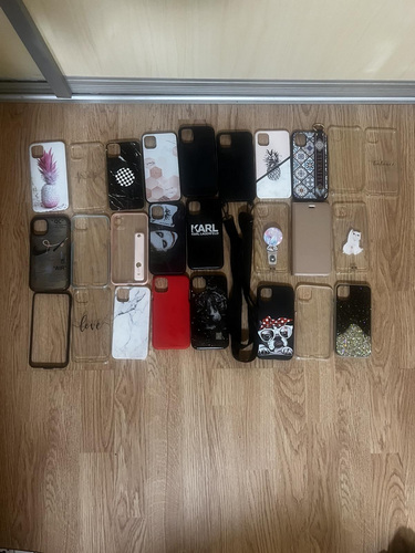 Чехлы для iPhone 11
