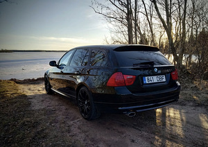BMW 318 2.0 R4 105 kW (2 foto / 10)