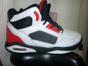 SHAQ Bankshot tossud Suurus 39 (1 foto / 7)