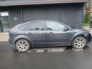 Ford Focus (6 фото из 11)