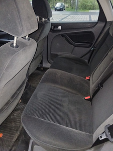 Ford Focus (10 фото из 11)
