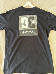 DC split star - T-shirt (2 foto / 4)