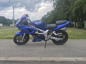 Suzuki SV650 (4 фото из 5)