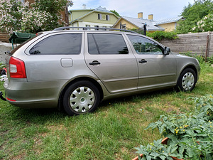 Продается Škoda Octavia (2 фото из 15)