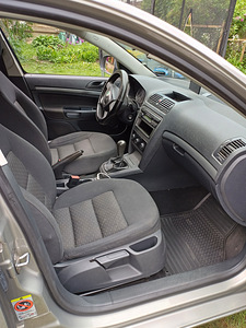 Продается Škoda Octavia (7 фото из 15)