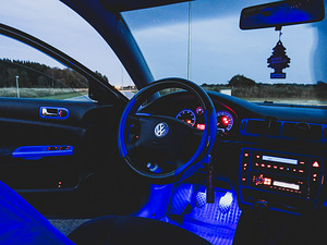 2003 Volkswagen Passat b5.5 1.6l ÜV 04.2026 (2 foto / 3)