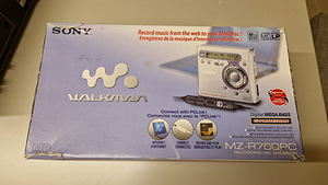 Sony MZ-R700PC recording minidisc walkman (4 foto / 5)