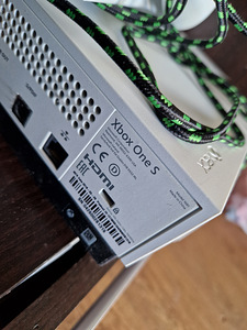 Xbox one/3 pulti+laadija+mängud (2 foto / 3)