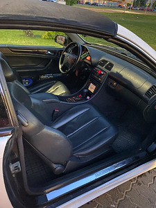 Mercedes-Benz CLK320 Cabrio (2 foto / 6)