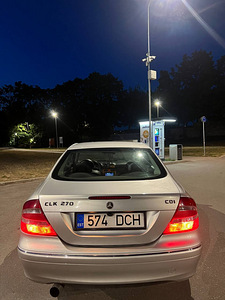 Мерседес-Бенц CLK270 (4 фото из 7)