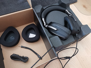 Asus ROG Delta RGB kõrvaklappid (1 foto / 2)