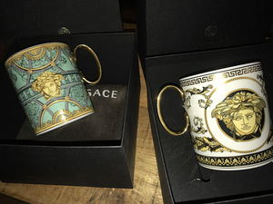 Оригинальные кружки versace! (1 фото из 3)