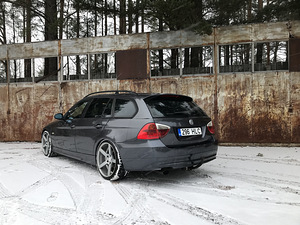 BMW E91 320d Shadowline 6k мануал (5 фото из 14)