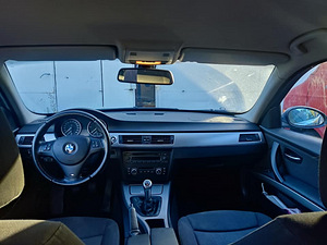 BMW E91 320d Shadowline 6k мануал (12 фото из 14)