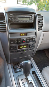 Kia Sorento (8 foto / 13)