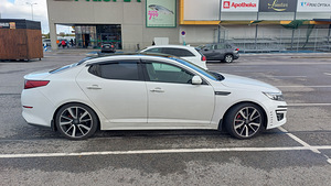 Kia Optima 1.7 Disel (2 foto / 15)