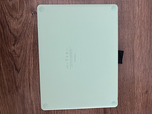 Wacom graphics tablet Intuos M Bluetooth, mint (4 foto / 5)