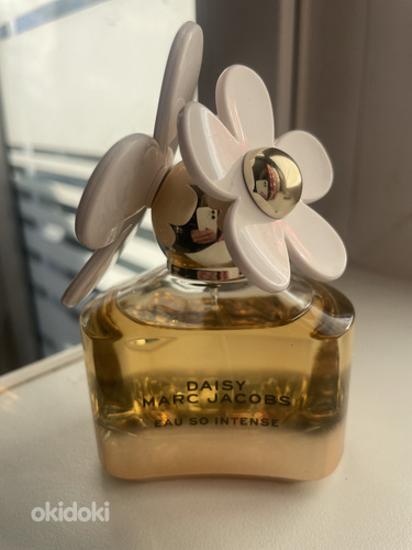 Daisy Marc Jacobs intense