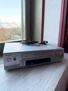 Aiwa VHS плеер (1 фото из 2)