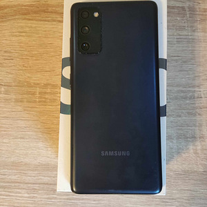 Samsung Galaxy S20 FE (2 foto / 4)