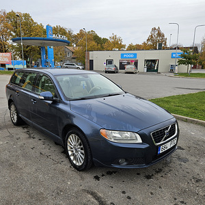 Volvo V70 2.4 (3 фото из 13)