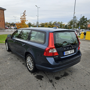 Volvo V70 2.4 (6 фото из 13)
