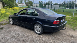 BMW 530i 170kw МКПП (3 фото из 7)