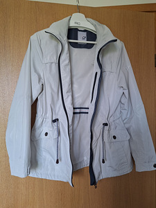 Naiste Jope/ Parka/ M/ tuule/ vihma/ valge (2 foto / 3)