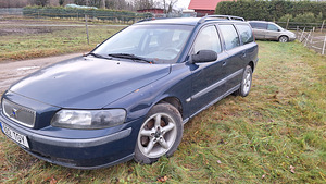 Volvo V70 125kw 2.5 (4 фото из 8)