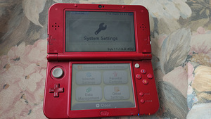 Nintendo 3DS XL CFW + 16GB Card (2 foto / 7)