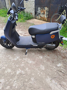 Продам электро скутер YADEA (5 фото из 10)