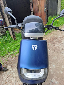 Продам электро скутер YADEA (8 фото из 10)