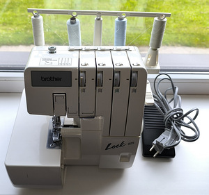 Brother Overlock Model 925 (1 foto / 10)