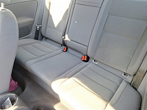 VW Golf 2005 a, bensiin (7 foto / 14)