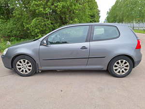 VW Golf 2005 a, bensiin (2 foto / 14)
