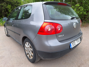 VW Golf 2005 a, bensiin (6 foto / 14)
