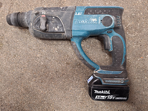 Makita DHR202 (1 foto / 3)