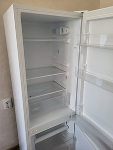 Külmkapp (1 foto / 3)