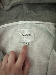 Худи Bastard (2 фото из 3)
