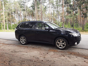 Mitsubishi outlander 3 2.0 110kw bensiini (6 foto / 8)