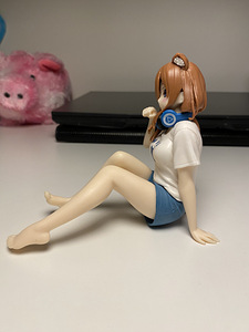 Nakano Miku kassifiguur anime figuur (3 foto / 6)