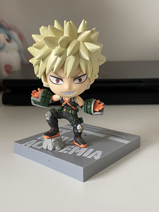 My Hero Academia anime Bakugo figuur (1 foto / 6)