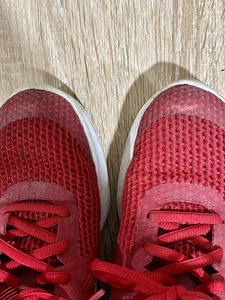 Nike (2 foto / 2)