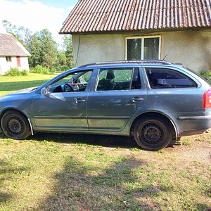 Škoda Octavia (4 фото из 10)