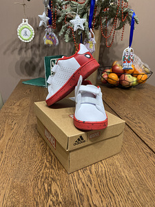 Adidas marvel tossud (3 foto / 7)